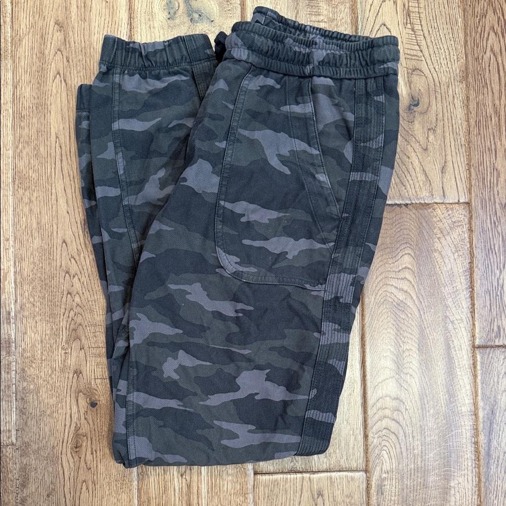 Athleta Women's Camo Farallon Jogger Pants Size 4